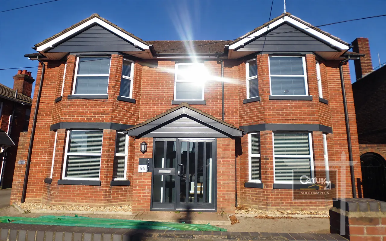 1 bed property to rent, Leigh Road, Eastleigh, SO50