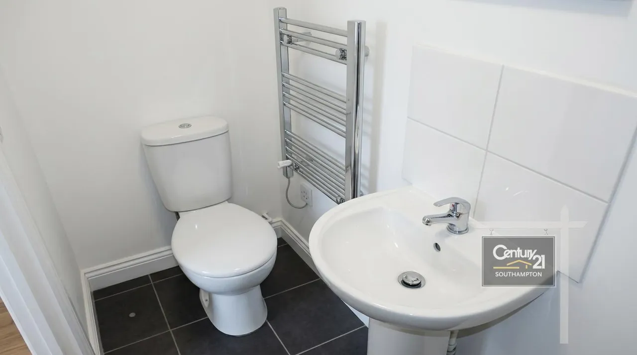 Leigh Road, Eastleigh, SO50, photo 6