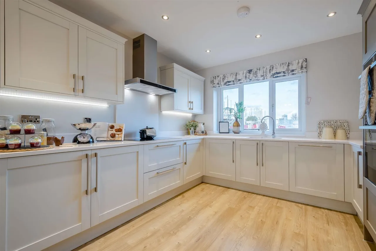 Frome Road, Trowbridge, BA14, photo 9