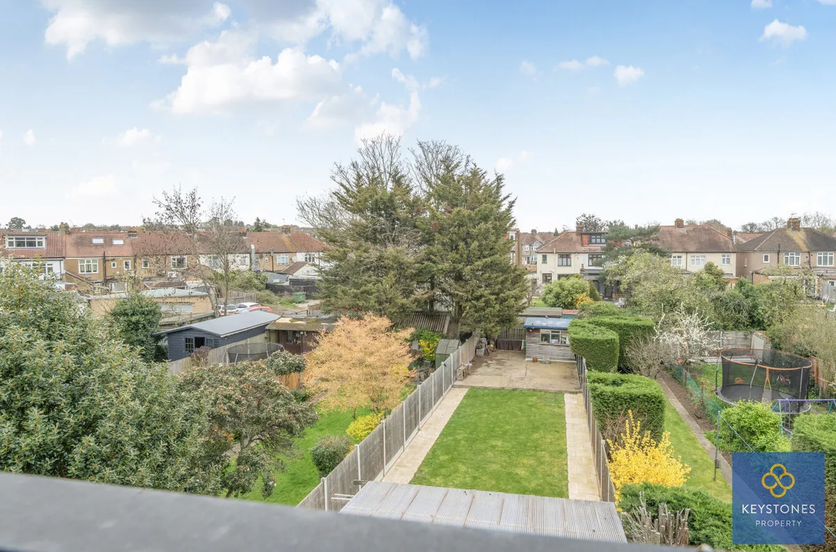 Hainault Road, Romford, RM5 3AP, photo 22