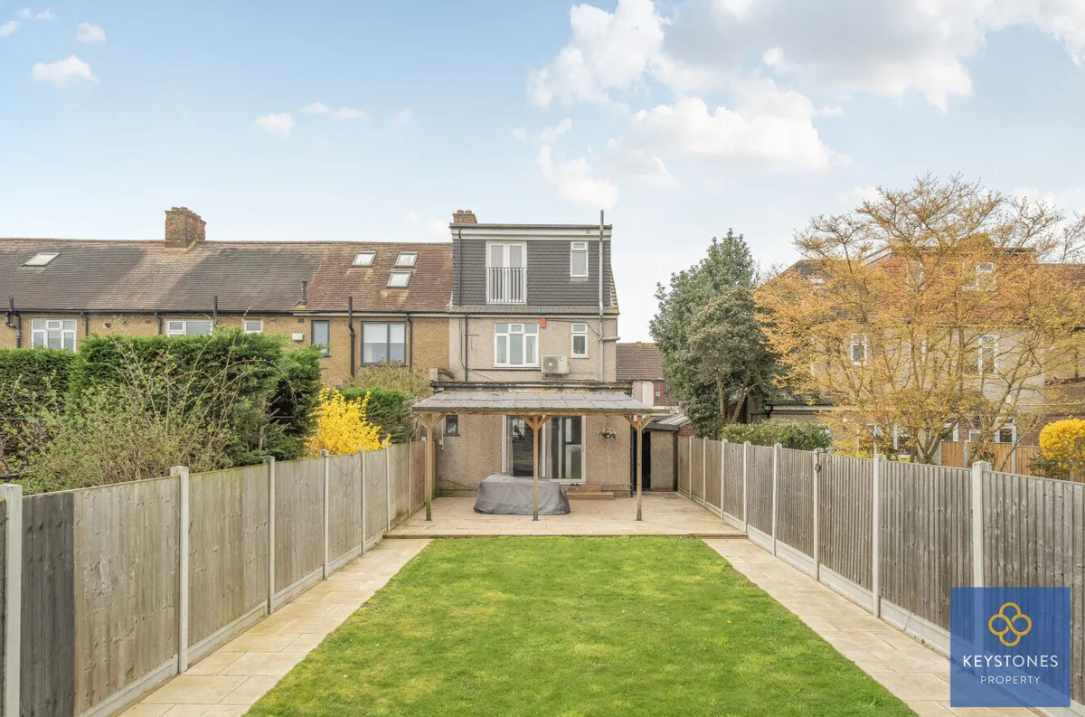 Hainault Road, Romford, RM5 3AP, photo 3
