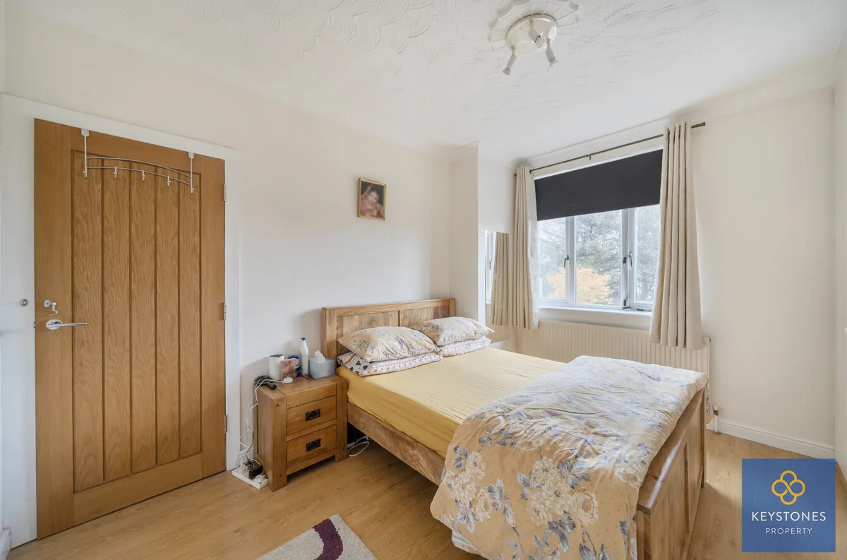 Hainault Road, Romford, RM5 3AP, photo 14