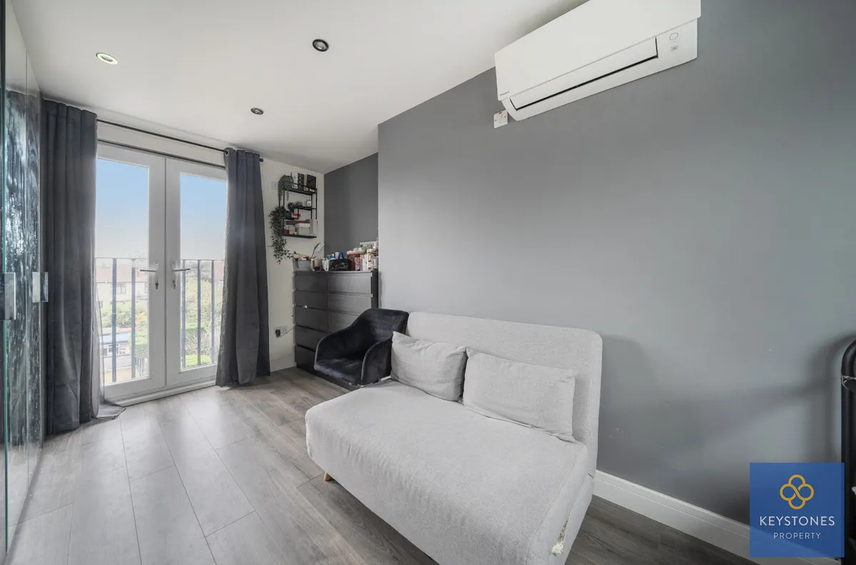 Hainault Road, Romford, RM5 3AP, photo 17