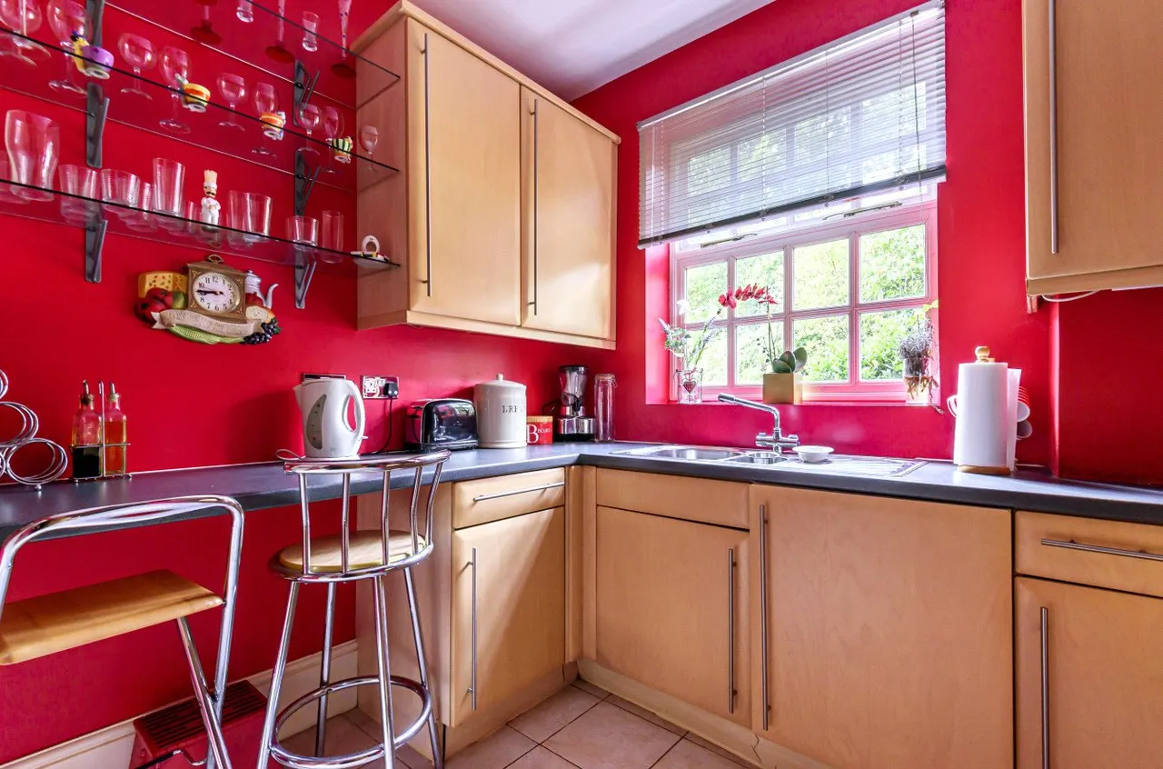 Bracken Place, Chilworth, SO16, photo 10