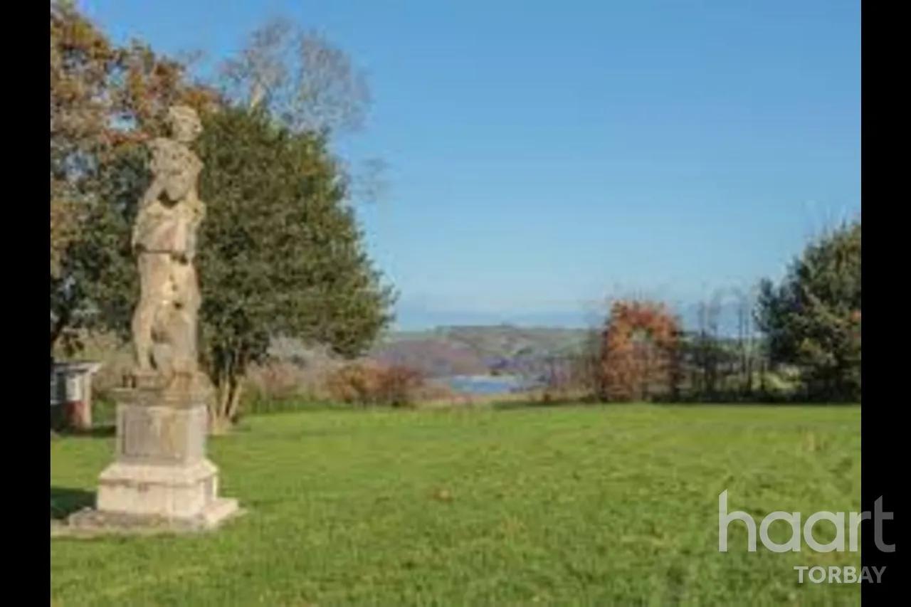 Norton Park, Dartmouth, TQ6, photo 3