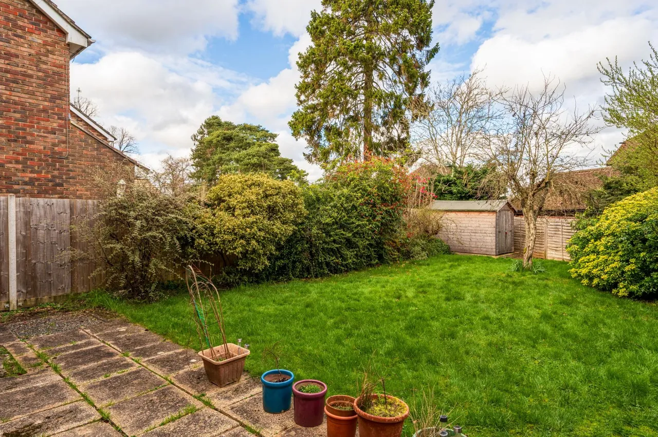 Manor Place, Newbury, RG14, photo 12