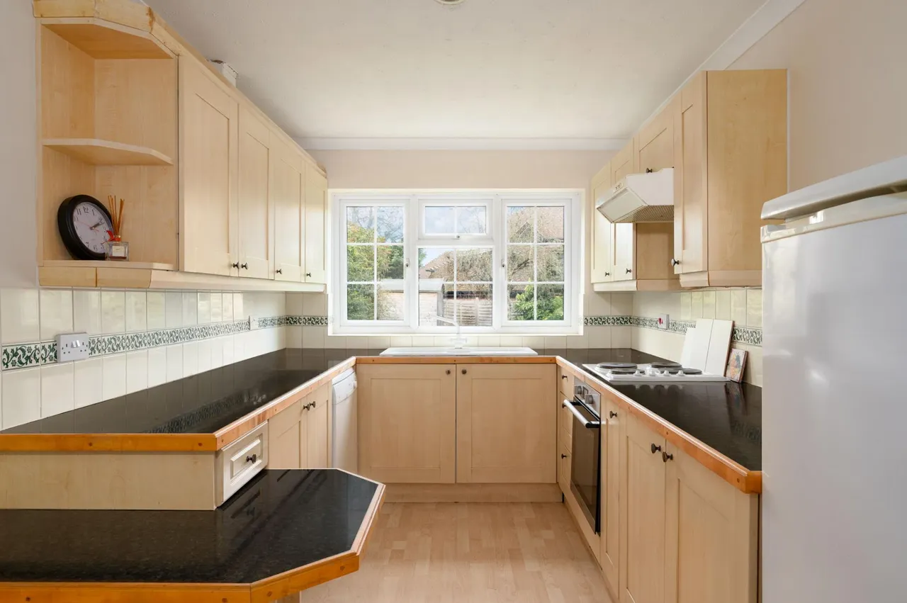 Manor Place, Newbury, RG14, photo 5