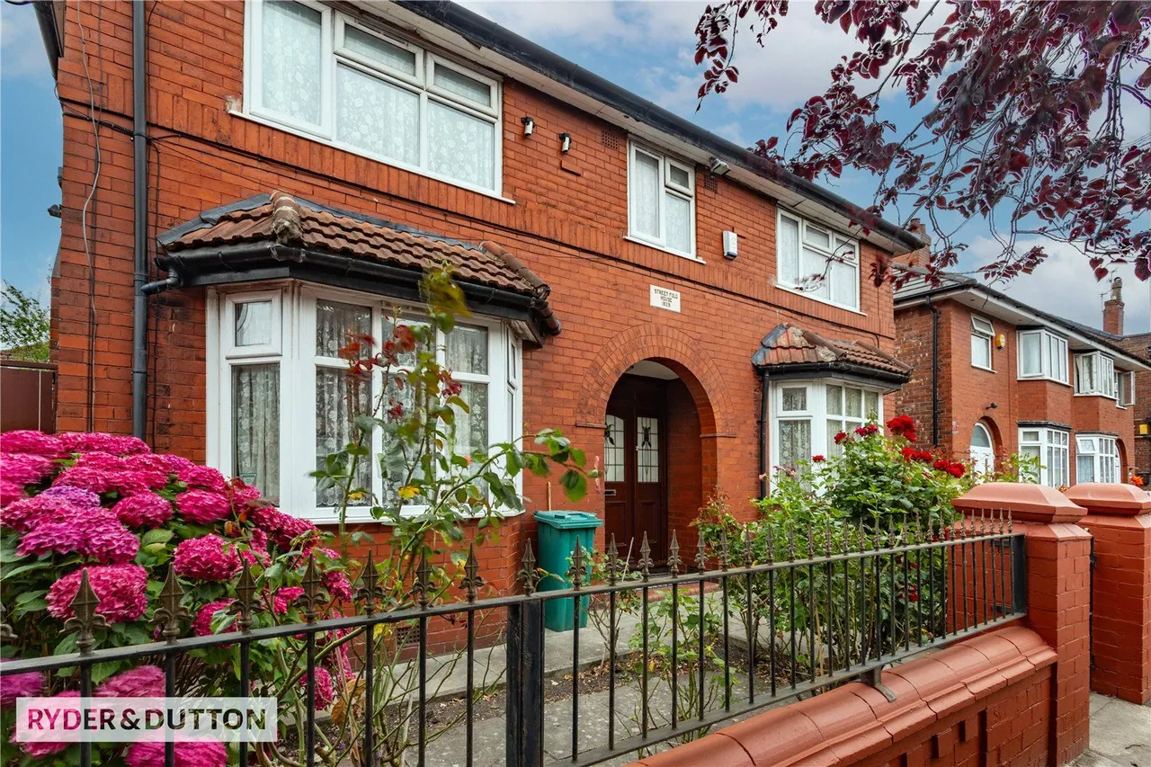 5 bed house for sale, Worsley Avenue, Moston, M40