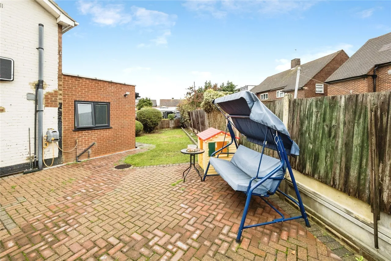 Stephen Avenue, Rainham, RM13, photo 19