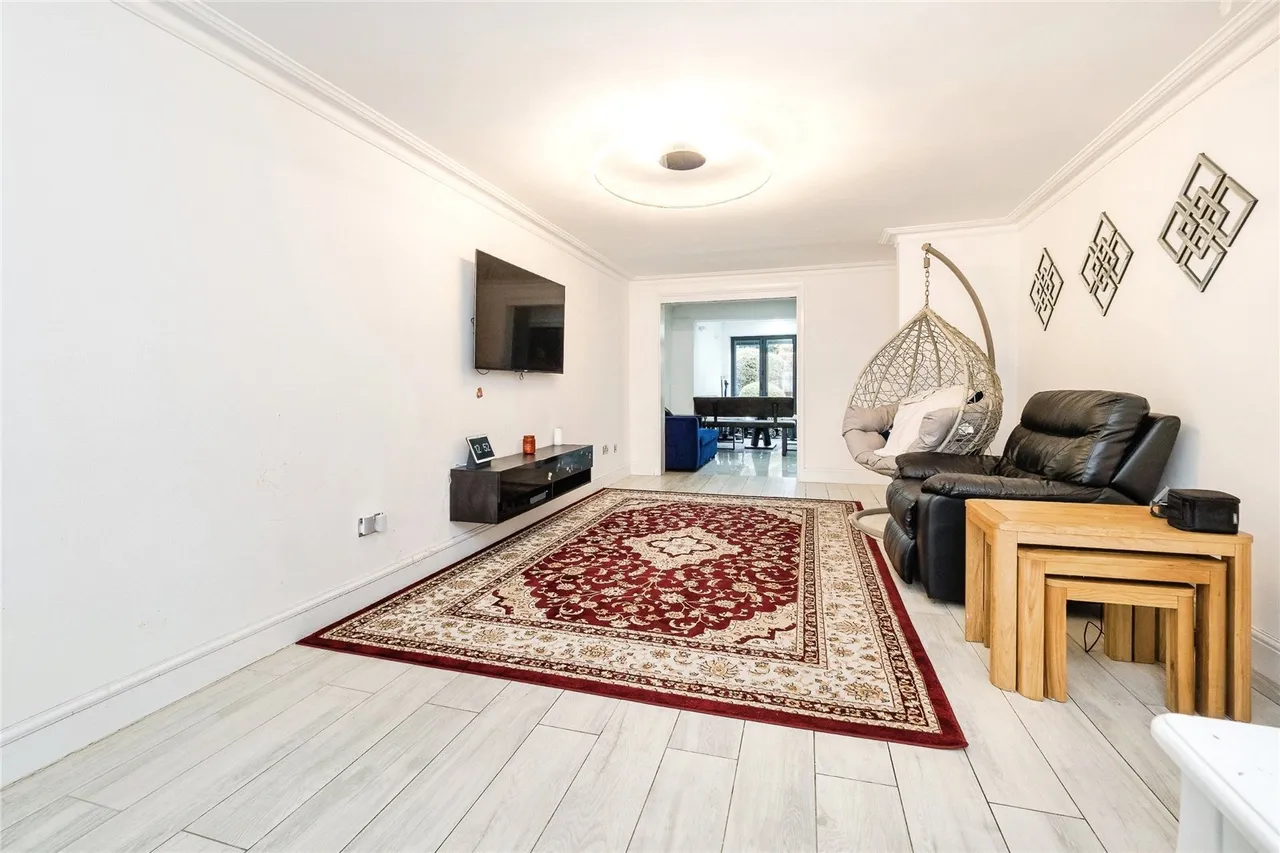 Stephen Avenue, Rainham, RM13, photo 8