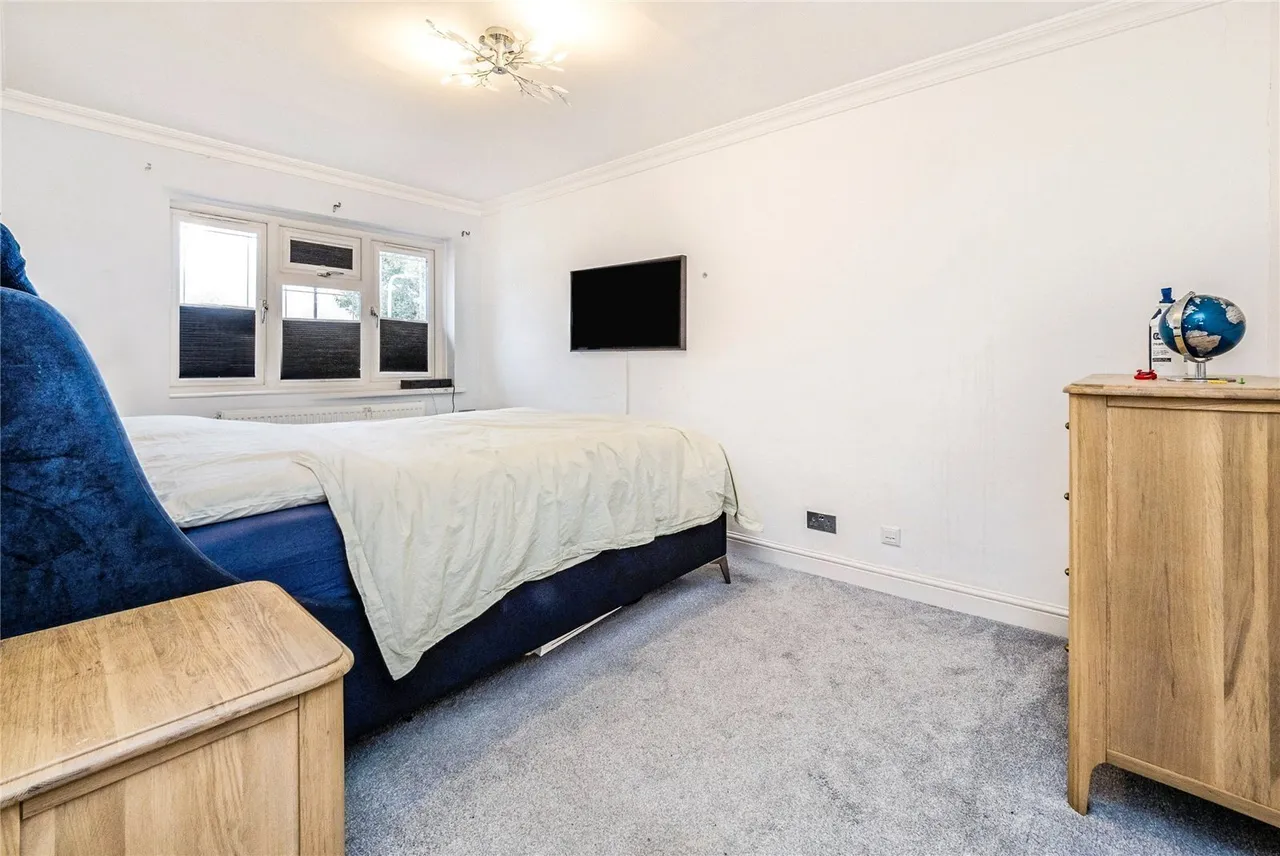 Stephen Avenue, Rainham, RM13, photo 11