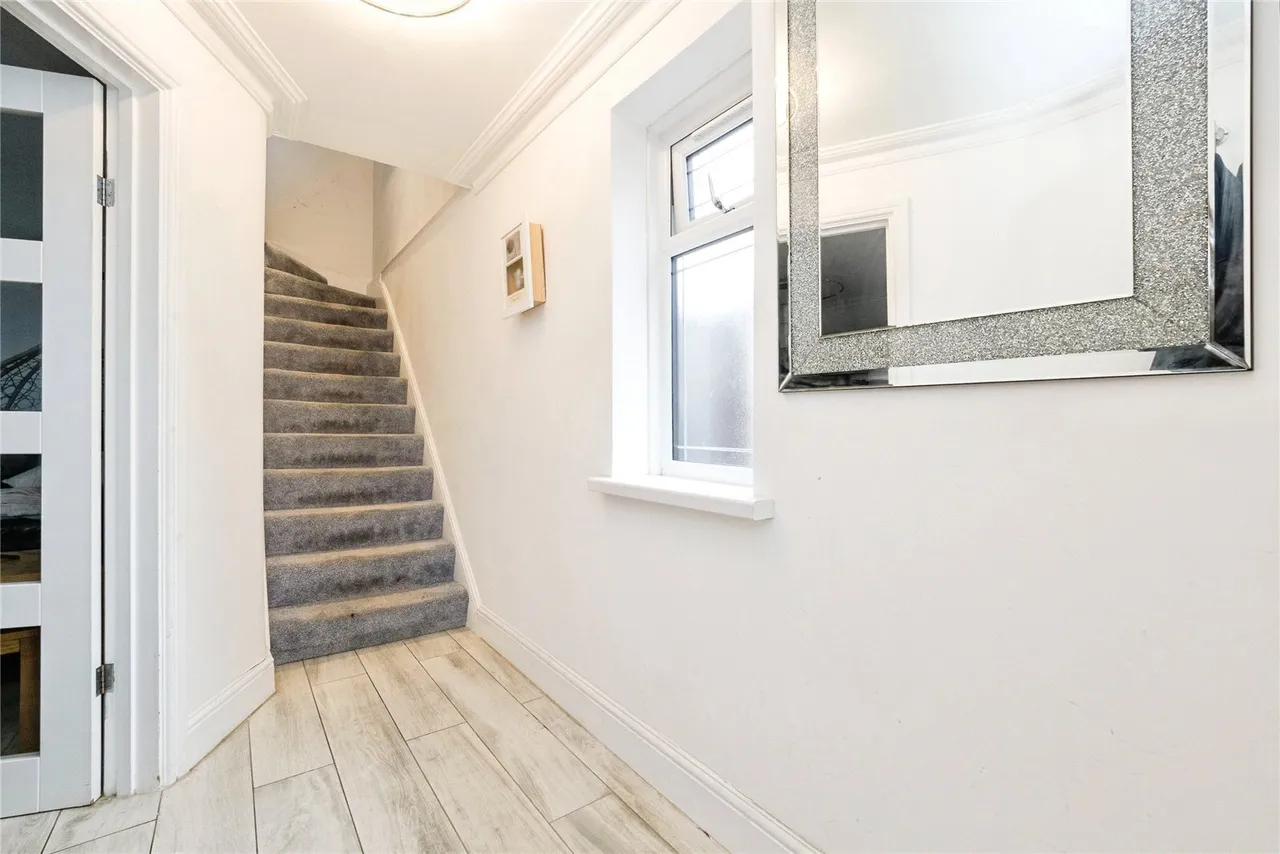 Stephen Avenue, Rainham, RM13, photo 9