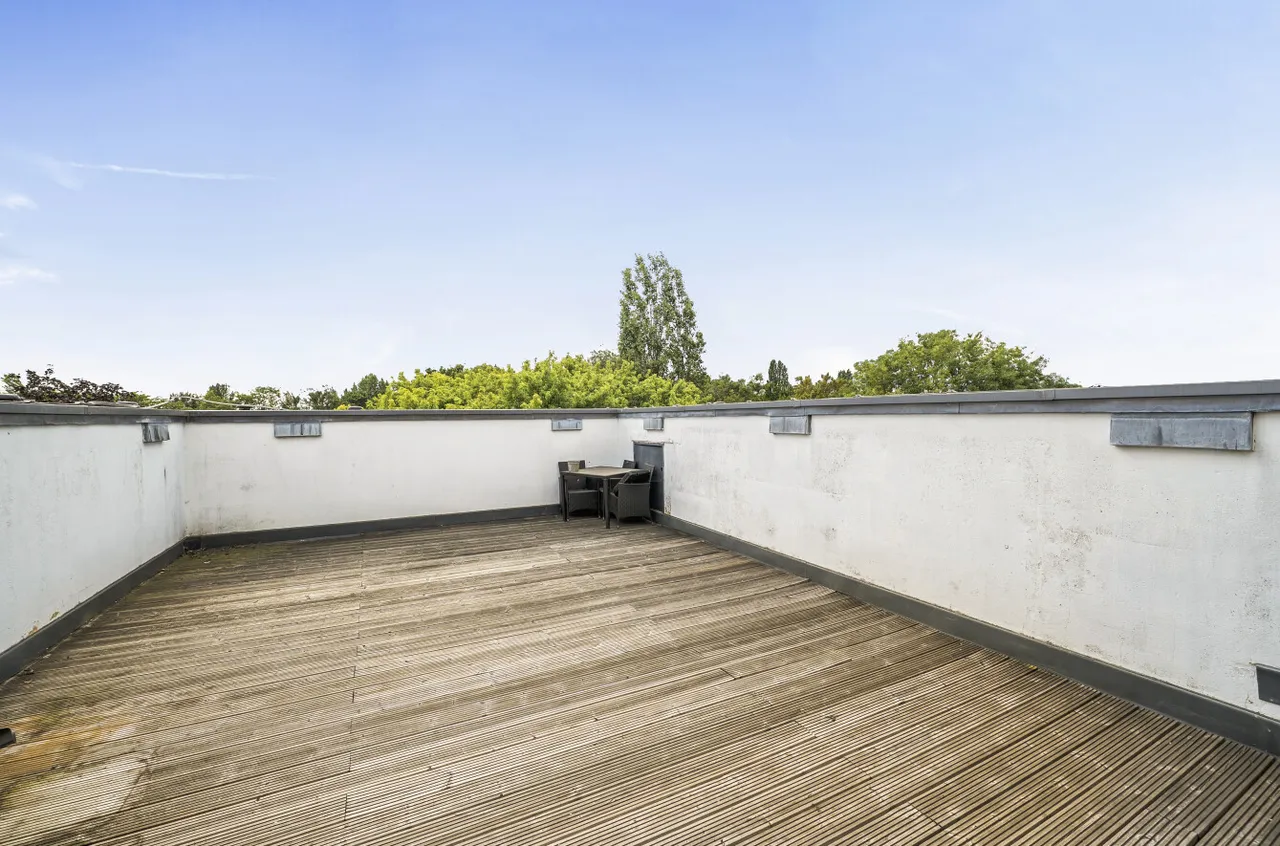 Maybury Close, Frimley, Camberley, Surrey, GU16 7AX, photo 10