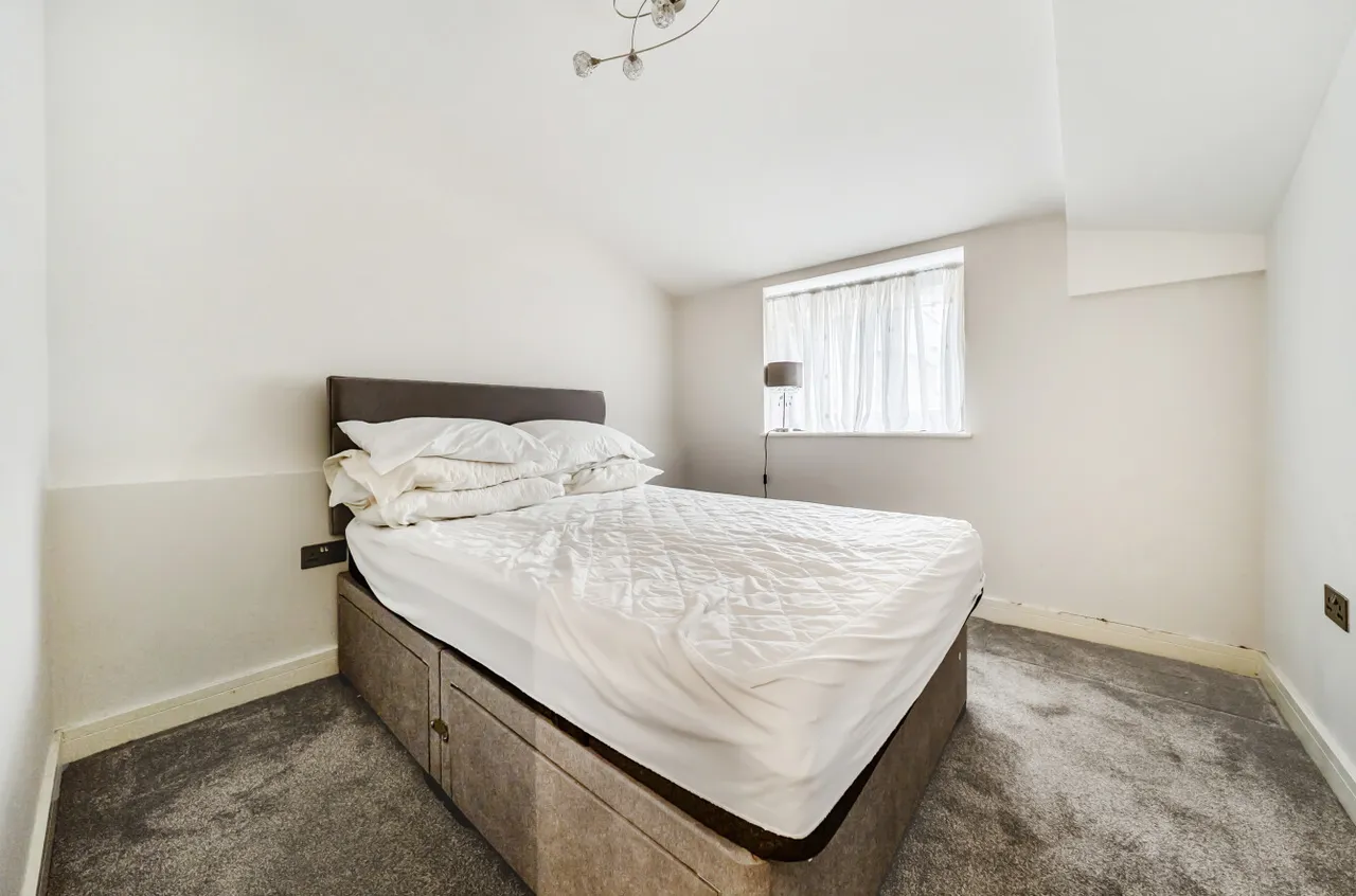Maybury Close, Frimley, Camberley, Surrey, GU16 7AX, photo 9