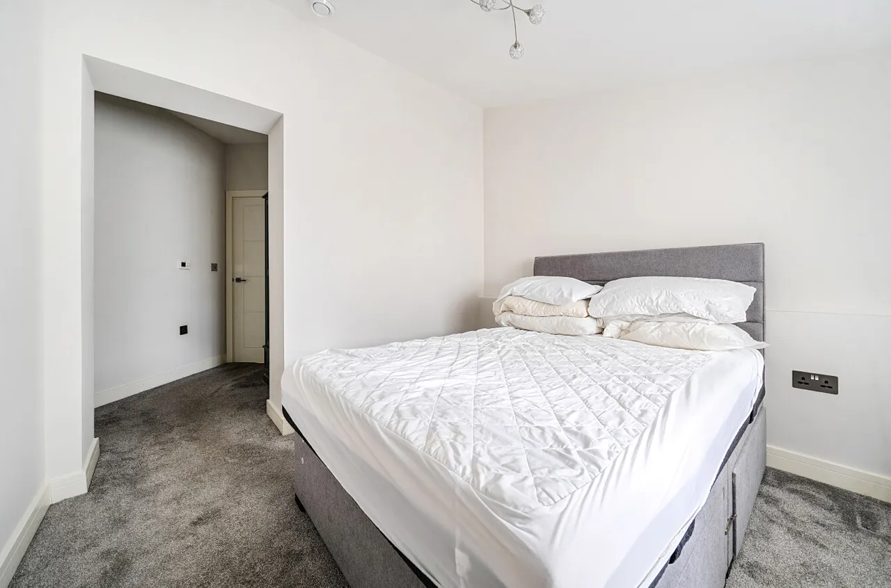 Maybury Close, Frimley, Camberley, Surrey, GU16 7AX, photo 6