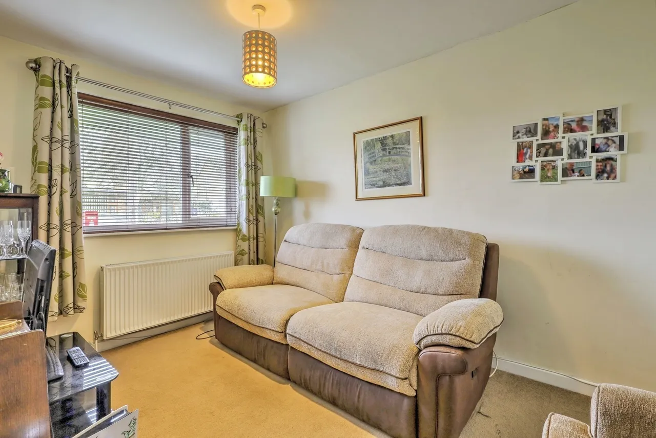 Coppice Drive, Northampton, Northamptonshire, NN3, photo 2