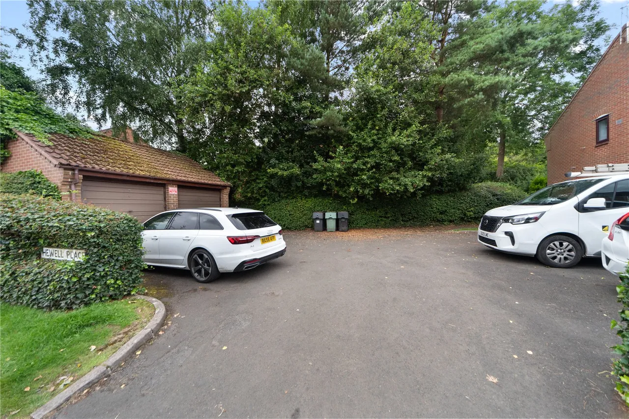Hewell Place, Hewell Road, Barnt Green, Birmingham, B45 8PF, photo 13