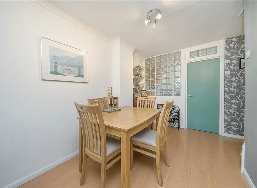 Broom Park, Teddington, TW11, photo 5