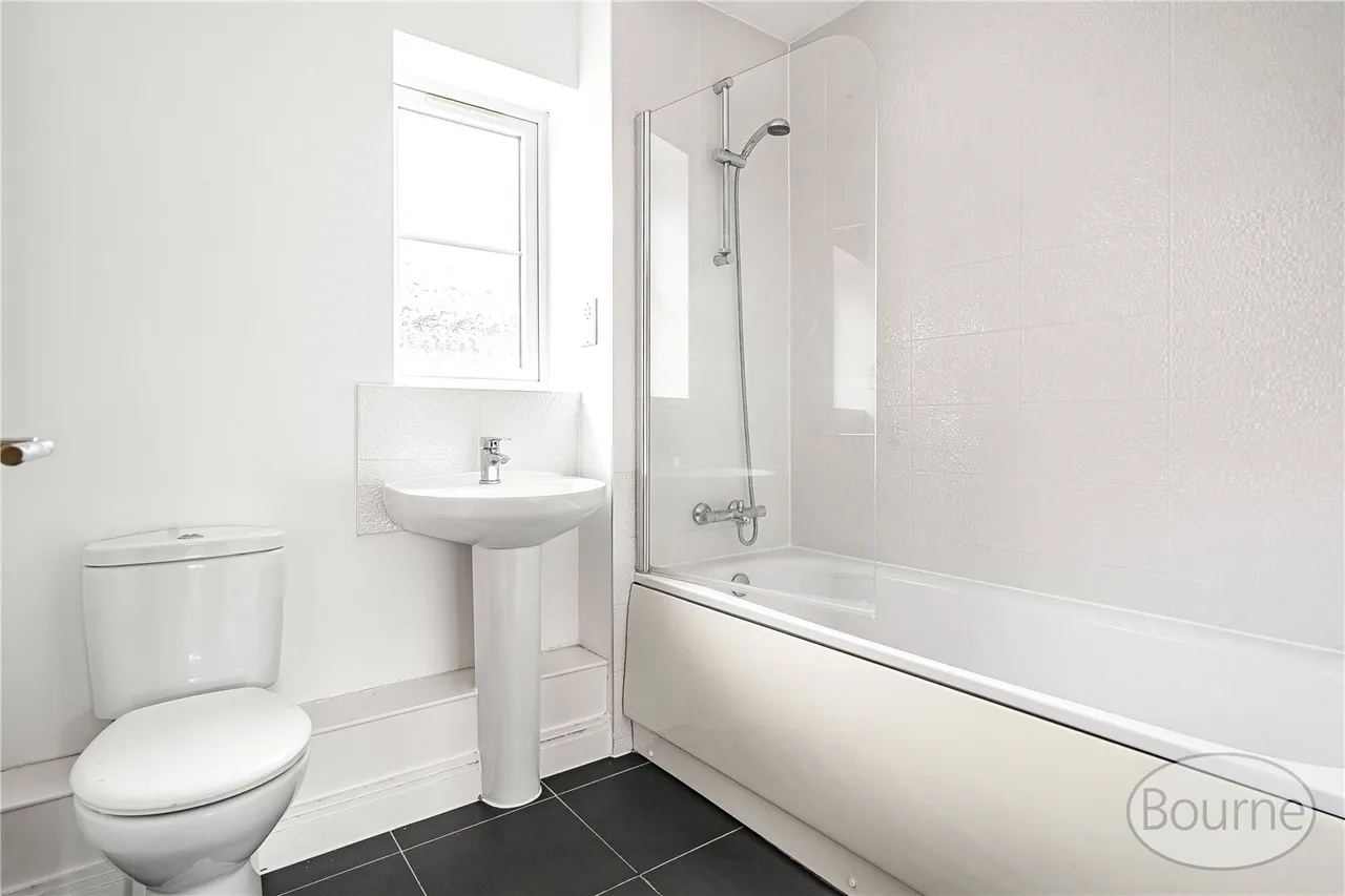 Jersey Close, Knaphill, GU21, photo 11