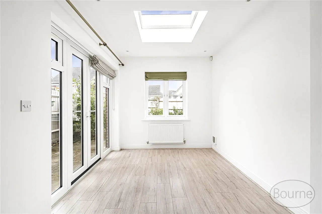 Jersey Close, Knaphill, GU21, photo 5