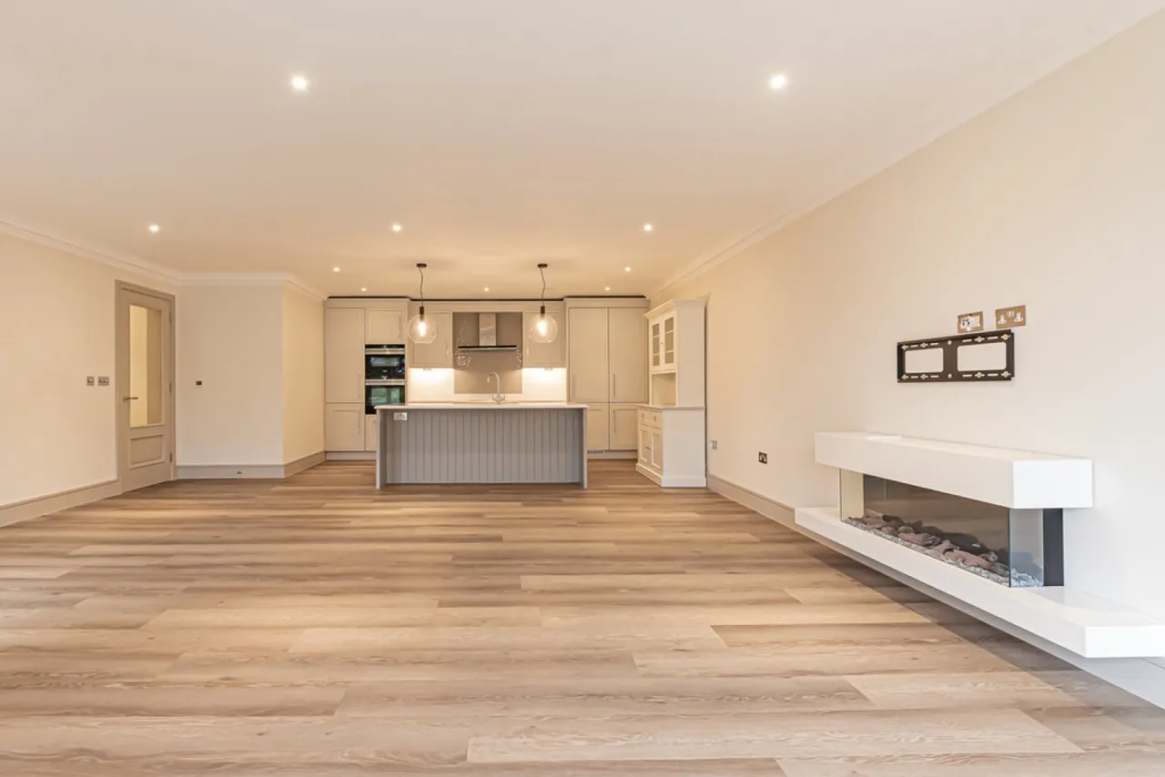 Camberley, Surrey, photo 10
