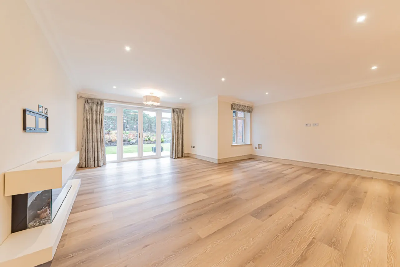Camberley, Surrey, photo 8
