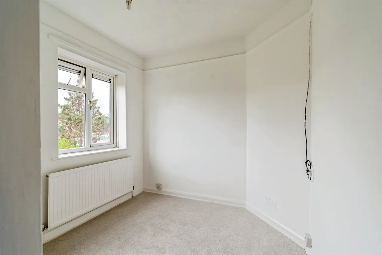 London Road, Chippenham, photo 9