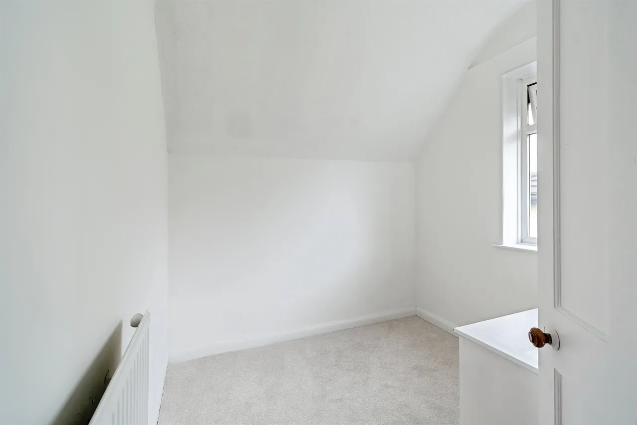 London Road, Chippenham, photo 11