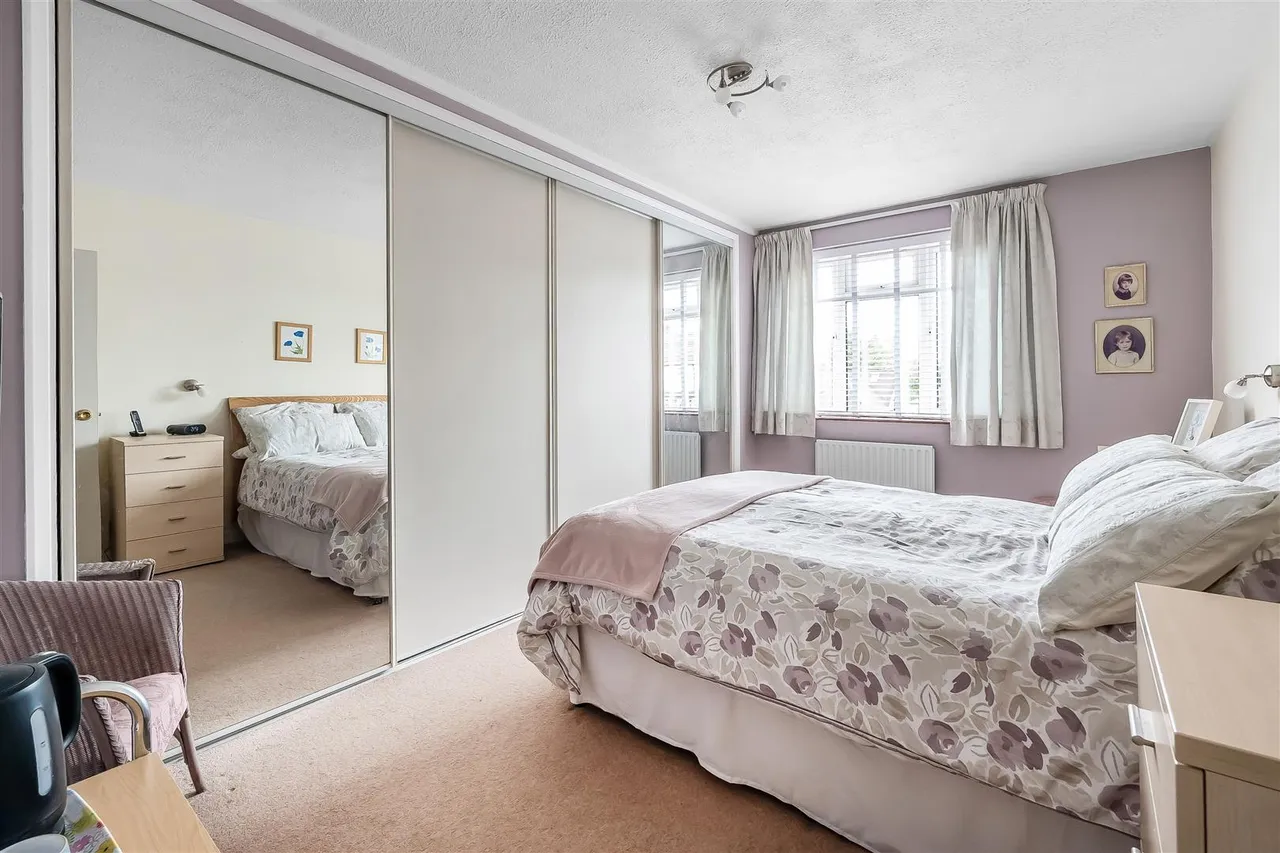 Hazel Way, Fetcham, KT22, photo 13