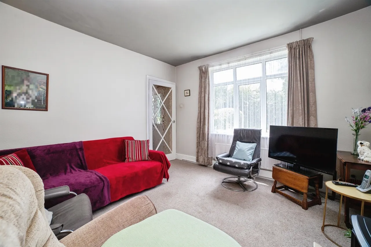 High Street, Loscoe, DE75, photo 6
