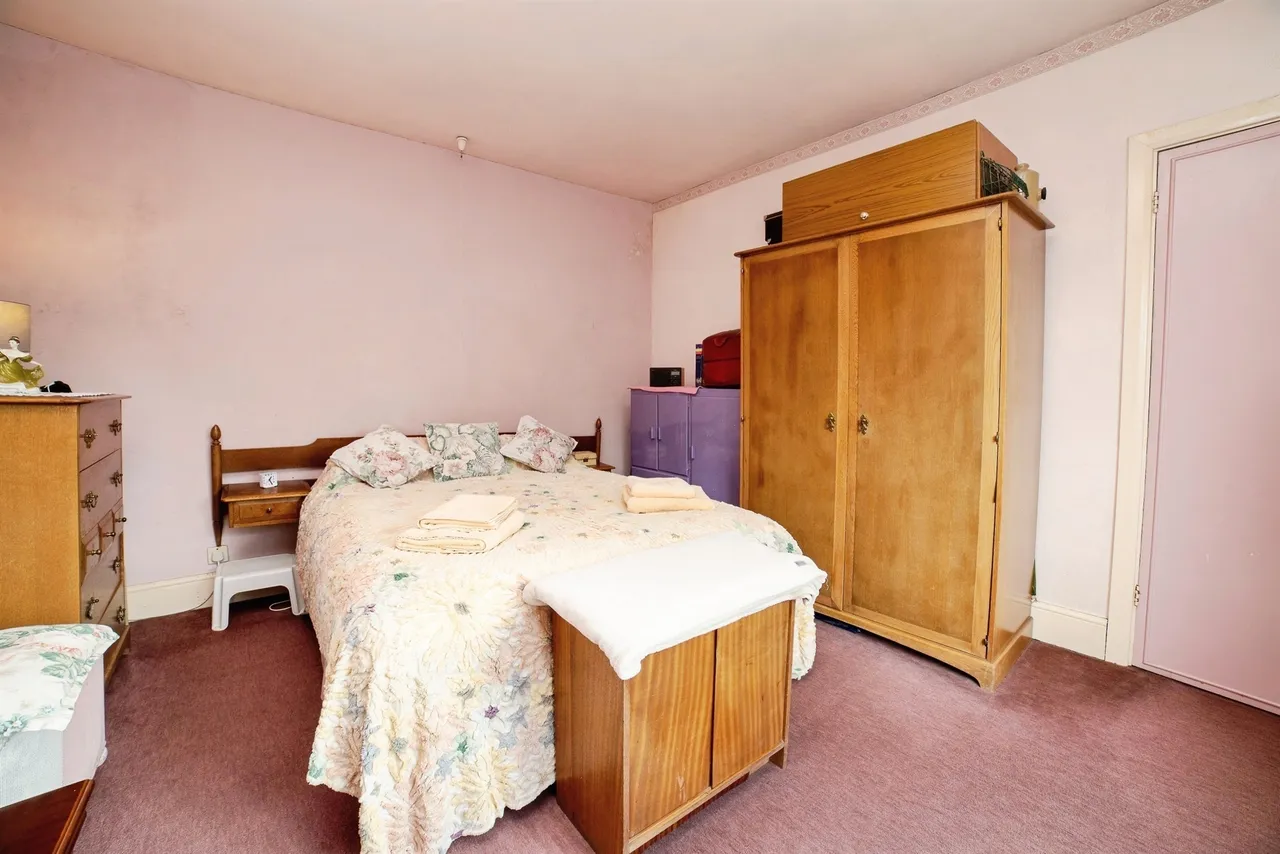 High Street, Loscoe, DE75, photo 20