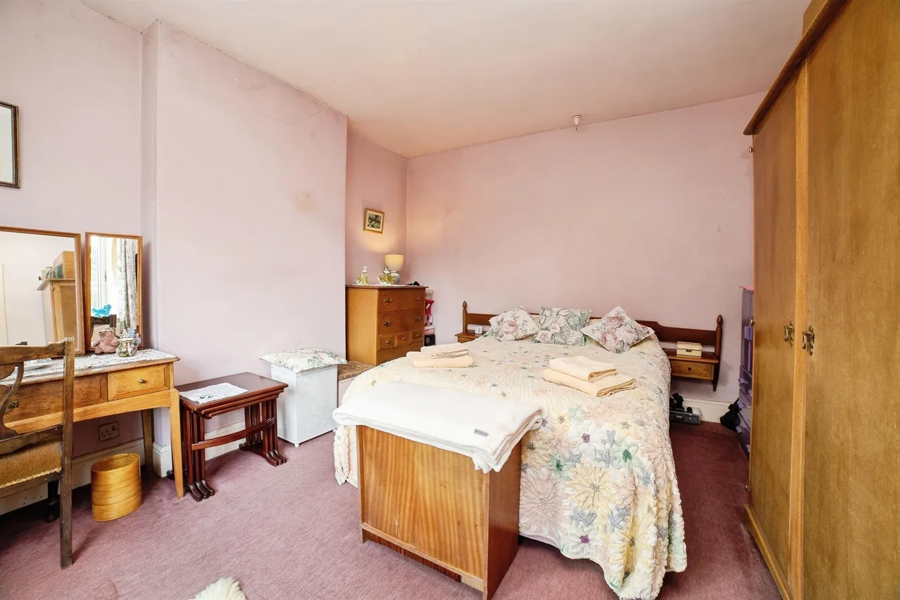 High Street, Loscoe, DE75, photo 22