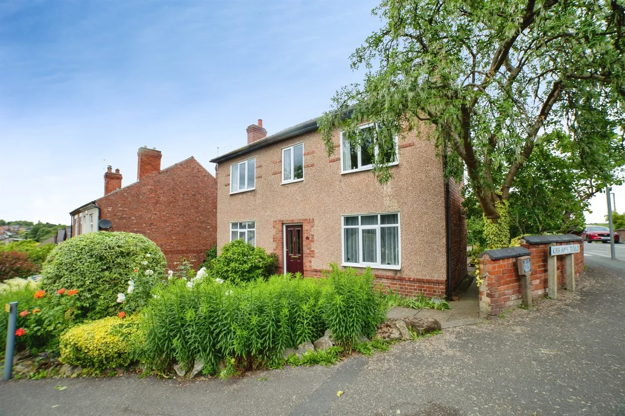 3 bed house for sale, High Street, Loscoe, DE75