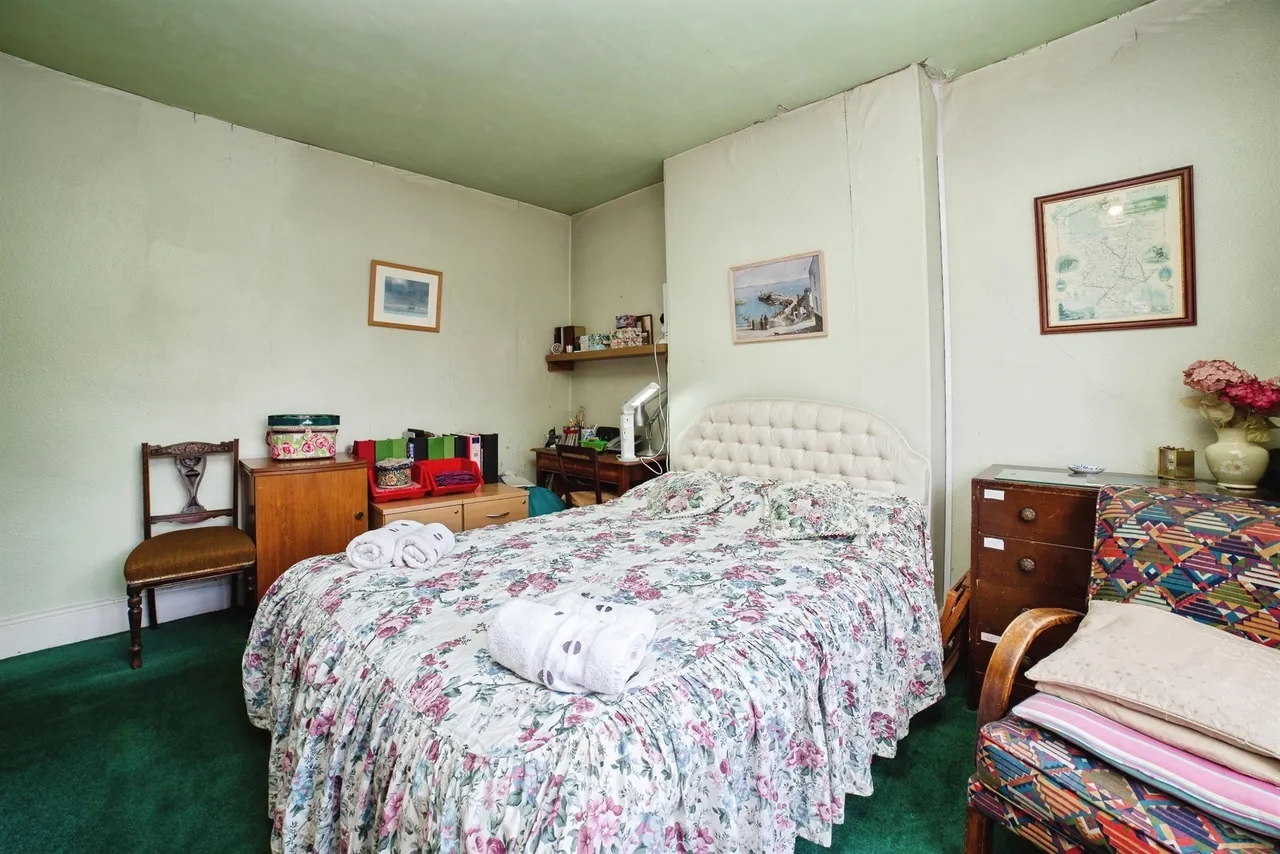 High Street, Loscoe, DE75, photo 18
