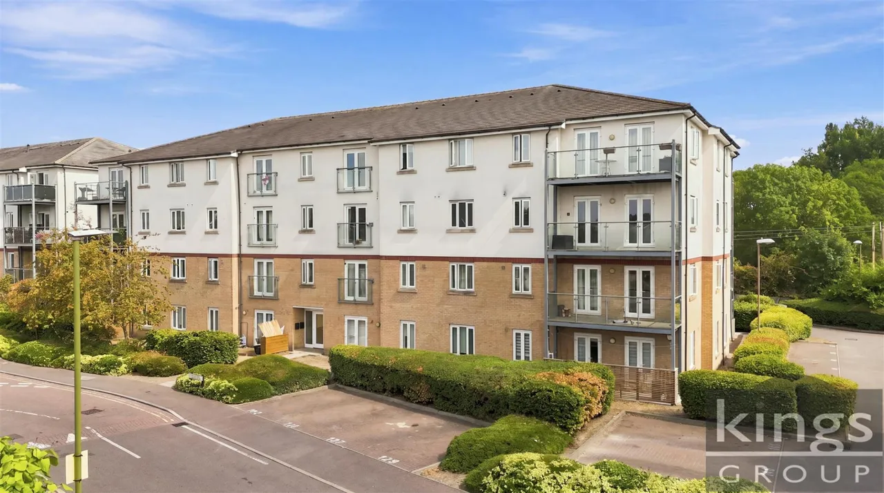 2 bed flat for sale, Sorbus Road, Turnford, EN10