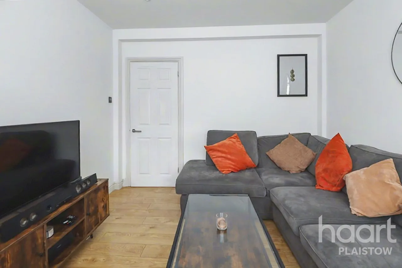 Adine Road, Plaistow, E13, photo 3