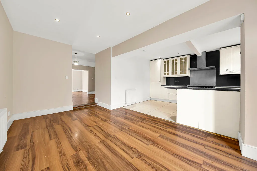 St. Albans Road, Ilford, IG3, photo 12