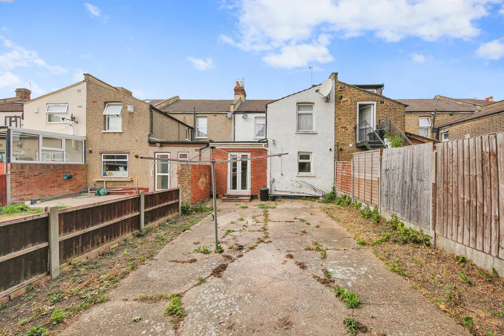 St. Albans Road, Ilford, IG3, photo 14