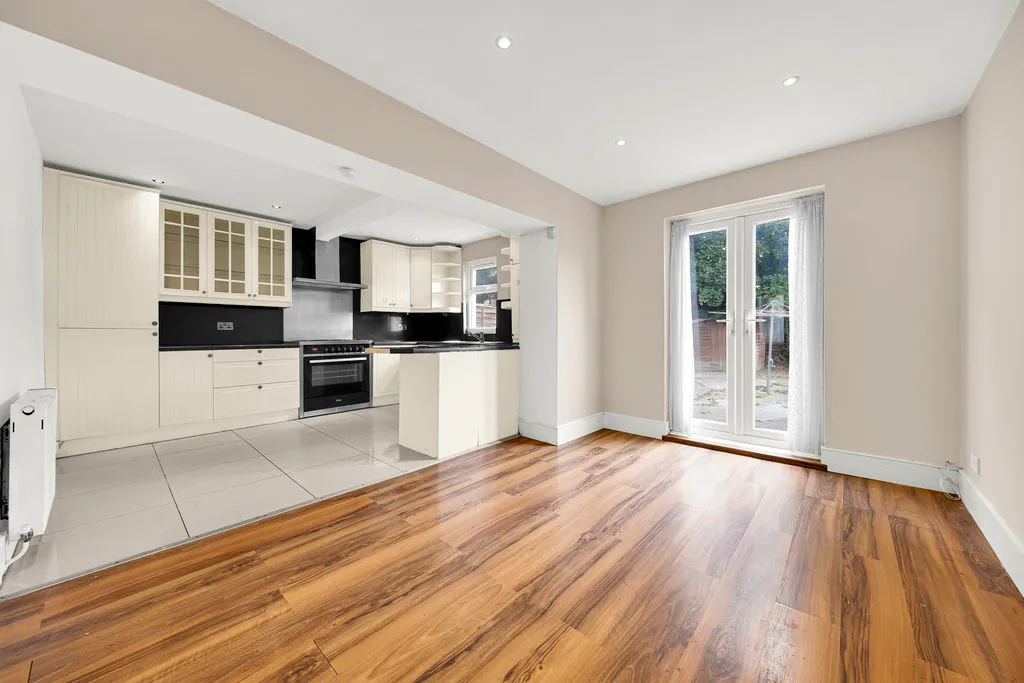 St. Albans Road, Ilford, IG3, photo 8