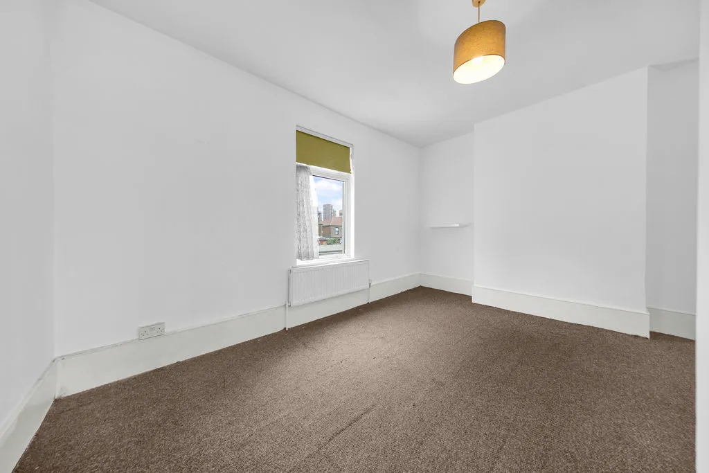 St. Albans Road, Ilford, IG3, photo 21