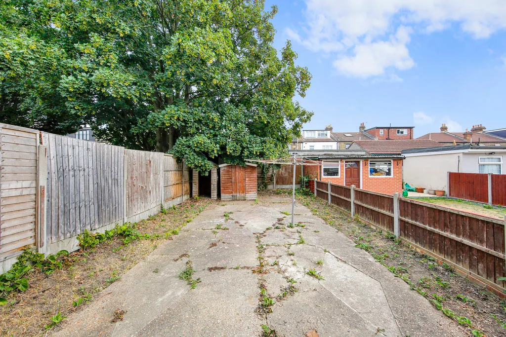 St. Albans Road, Ilford, IG3, photo 13