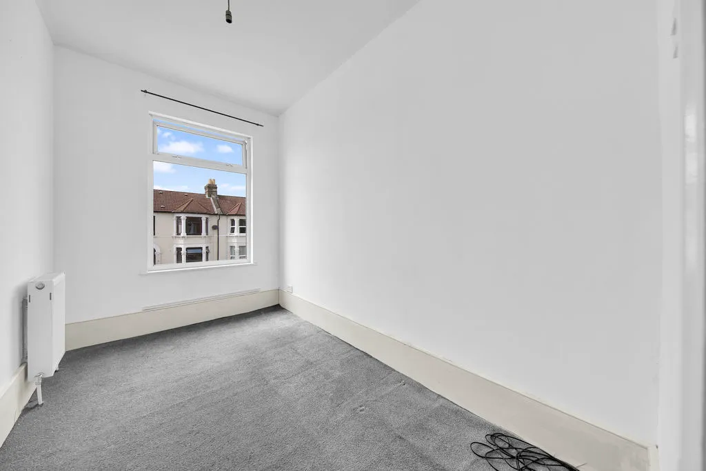 St. Albans Road, Ilford, IG3, photo 23