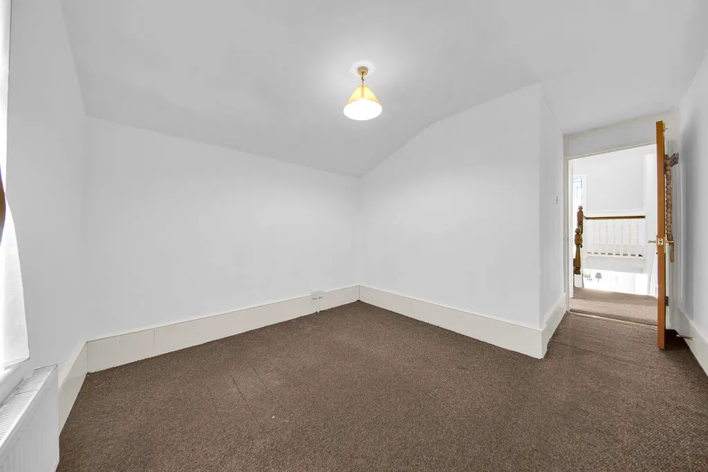 St. Albans Road, Ilford, IG3, photo 17