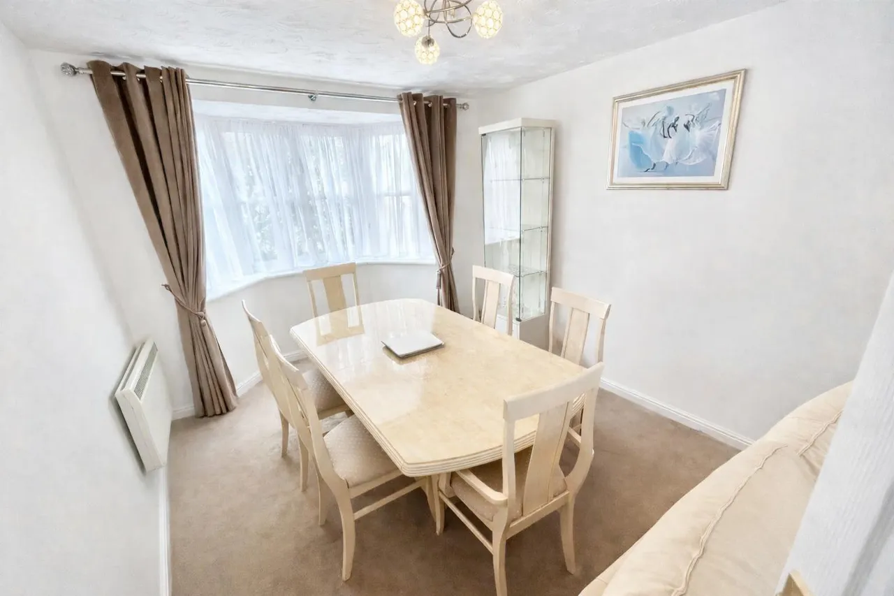 Burrows Chase, Waltham Abbey, EN9, photo 6