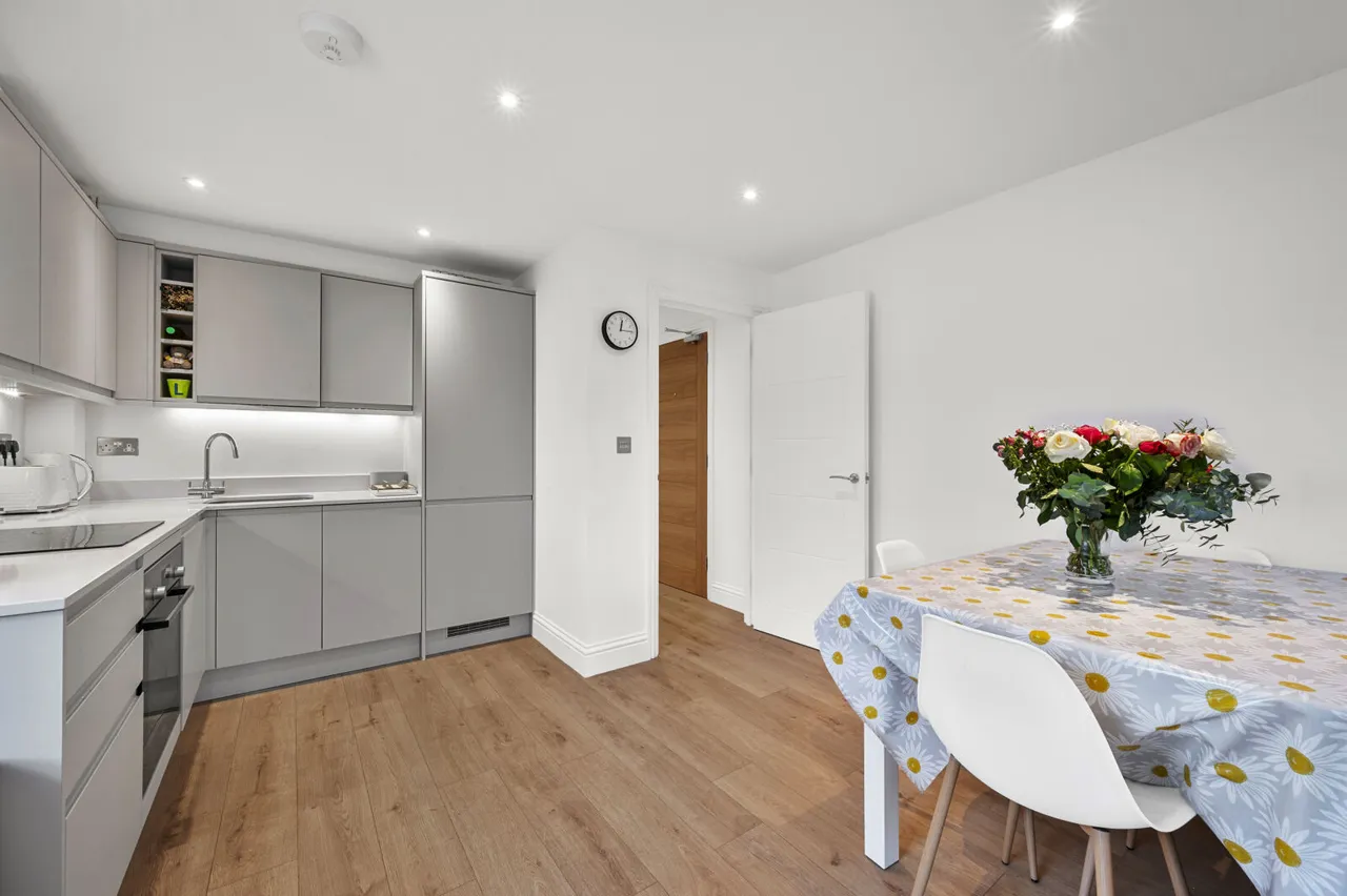 Villiers Avenue, Surbiton, KT5, photo 6