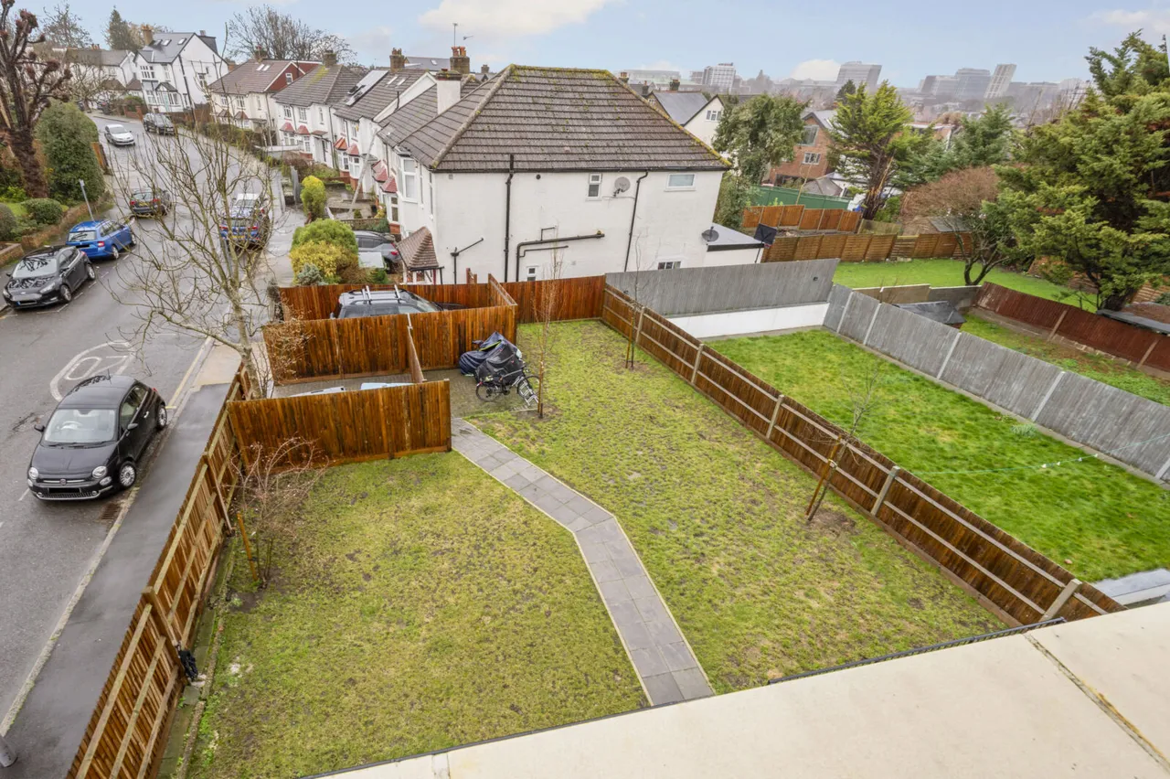 Villiers Avenue, Surbiton, KT5, photo 5