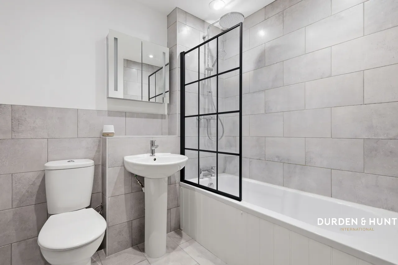 Butts Green Road, Hornchurch, RM11, photo 6