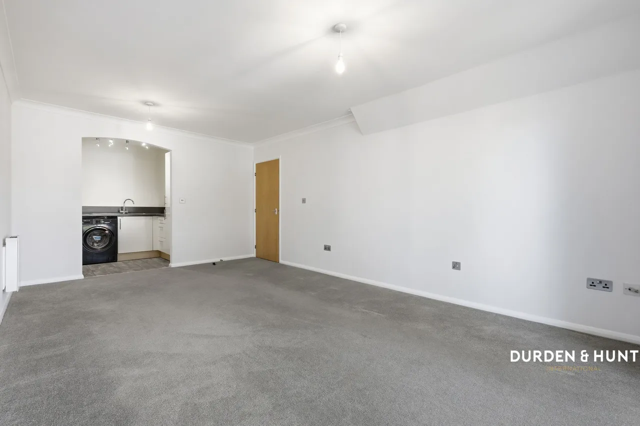 Butts Green Road, Hornchurch, RM11, photo 4