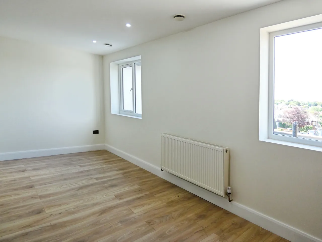 Waverley Way, CARSHALTON, photo 3