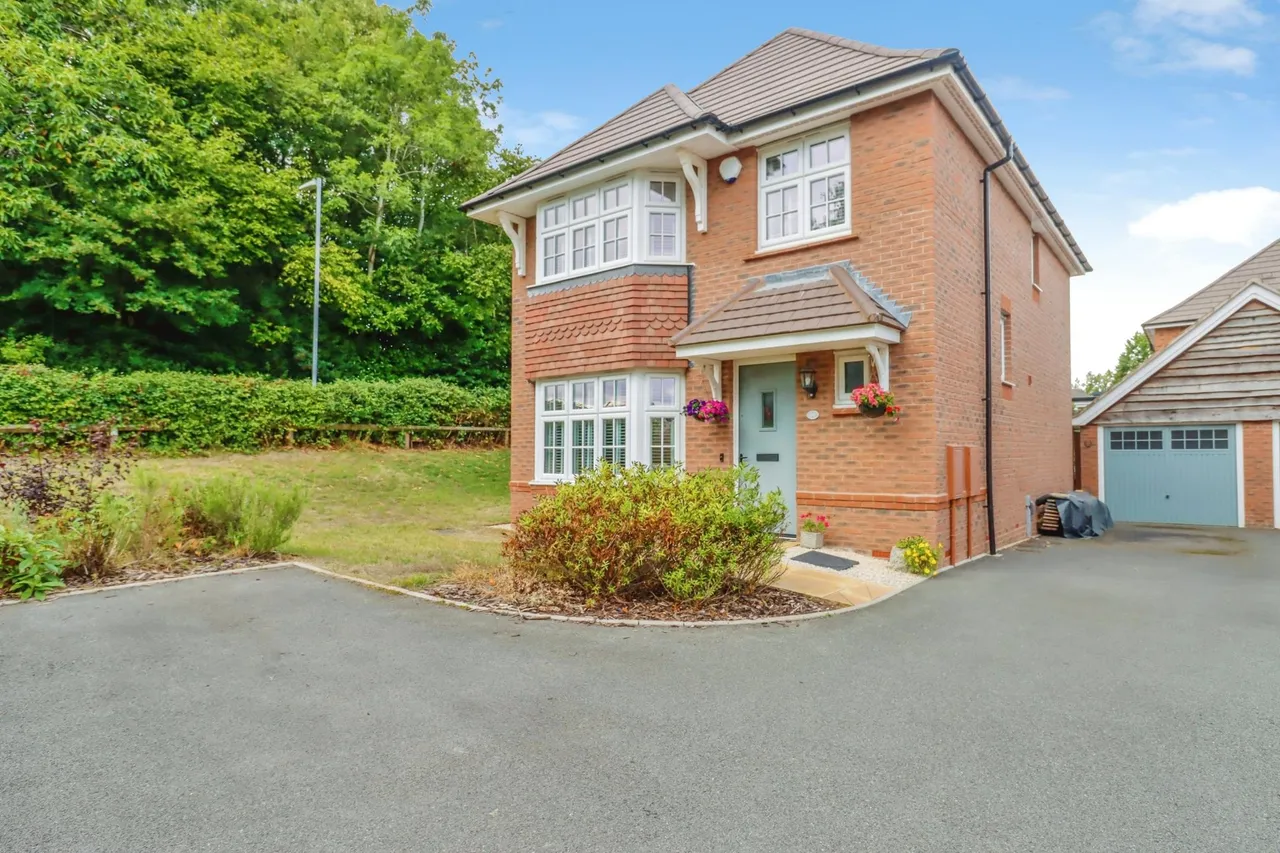 4 bed house for sale, Herbert Owen Drive, Priorslee, TF2